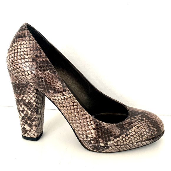 Stuart Weitzman Tango Pump Snake Embossed Taupe Leather Platform Round Toe 6.5 - Picture 2 of 9